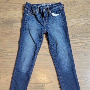 American Eagle Women’s Skinny Jeans size 4